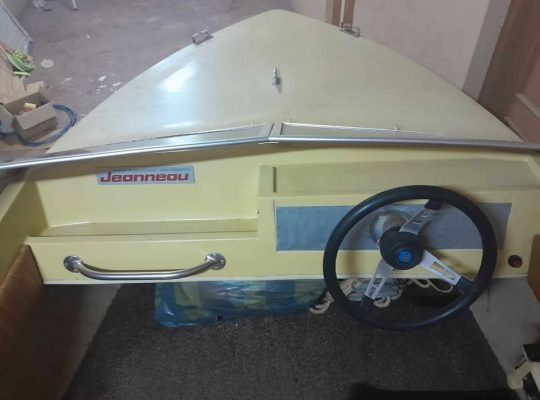 1980 Jeanneau S.A. djerba 400