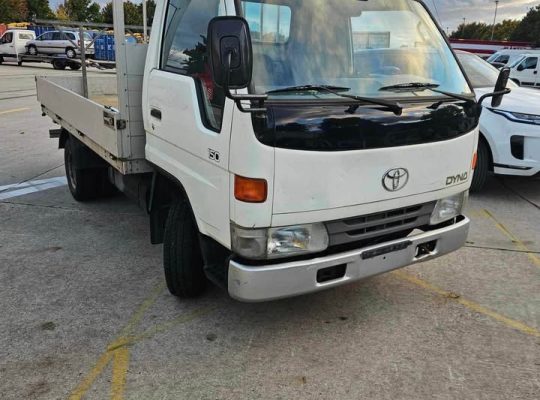 Vende-se dina 150 vindo de suiça
