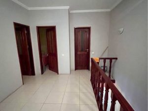 Vende-se Casa/ prédio em Cruz de João Évora – Opor